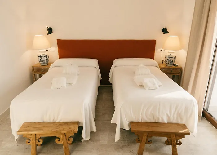 Apartamentos Turisticos La Teja